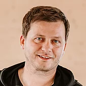 Porträt von Ludwig, Mitarbeiter im Vertrieb bei INNOVAMETALL in Freistadt