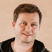 Porträt von Ludwig, Mitarbeiter im Vertrieb bei INNOVAMETALL in Freistadt