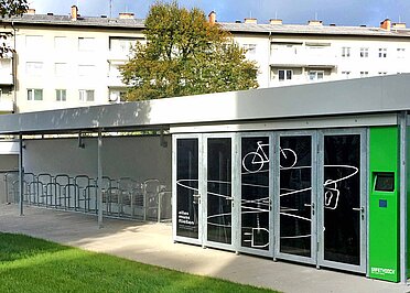 Parken. Leihen. Laden. Alles vereint.