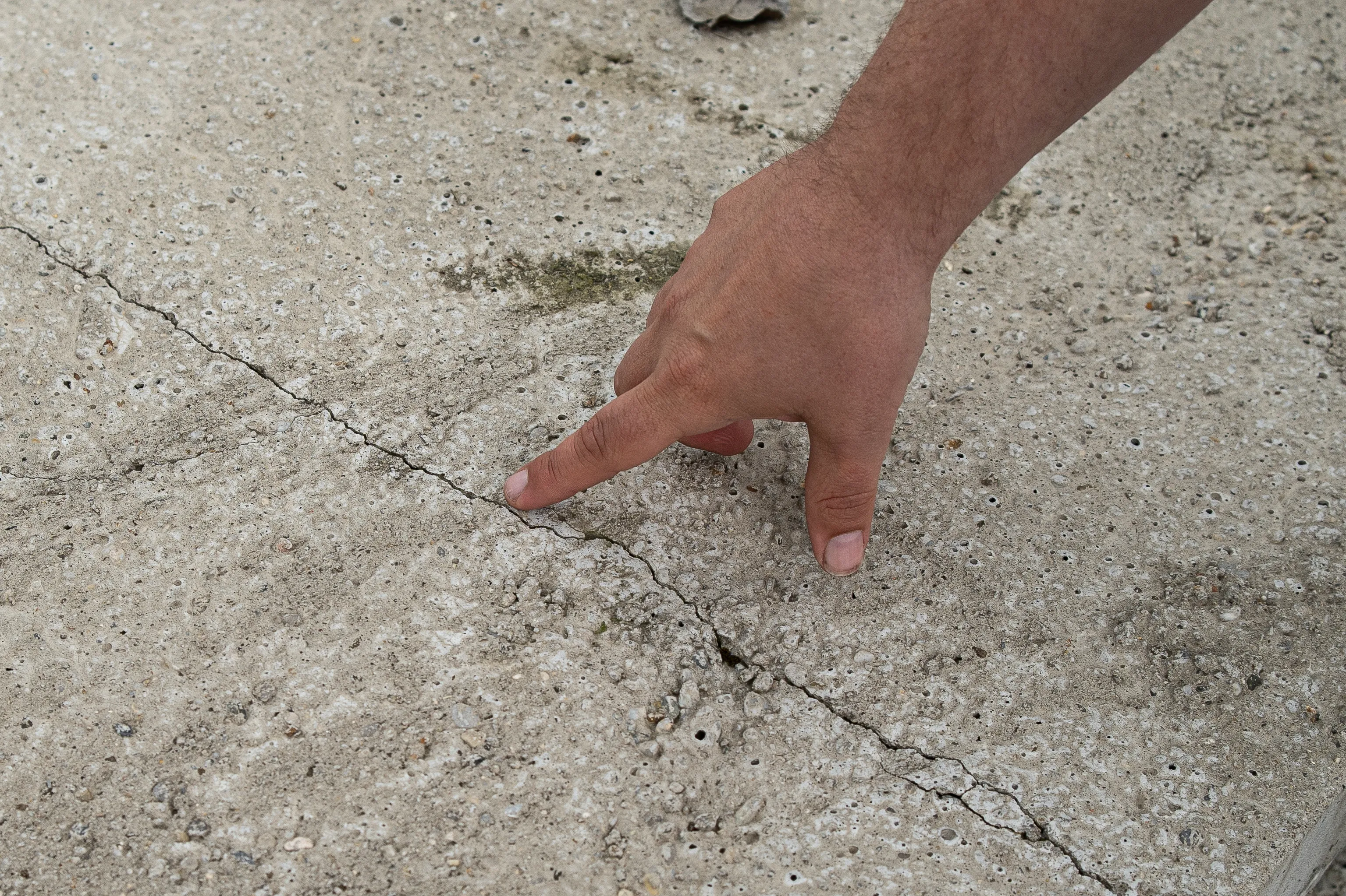 Marode Betonplatten bei Balkonen? Unser Tipp für einfache und langlebige Lösungen